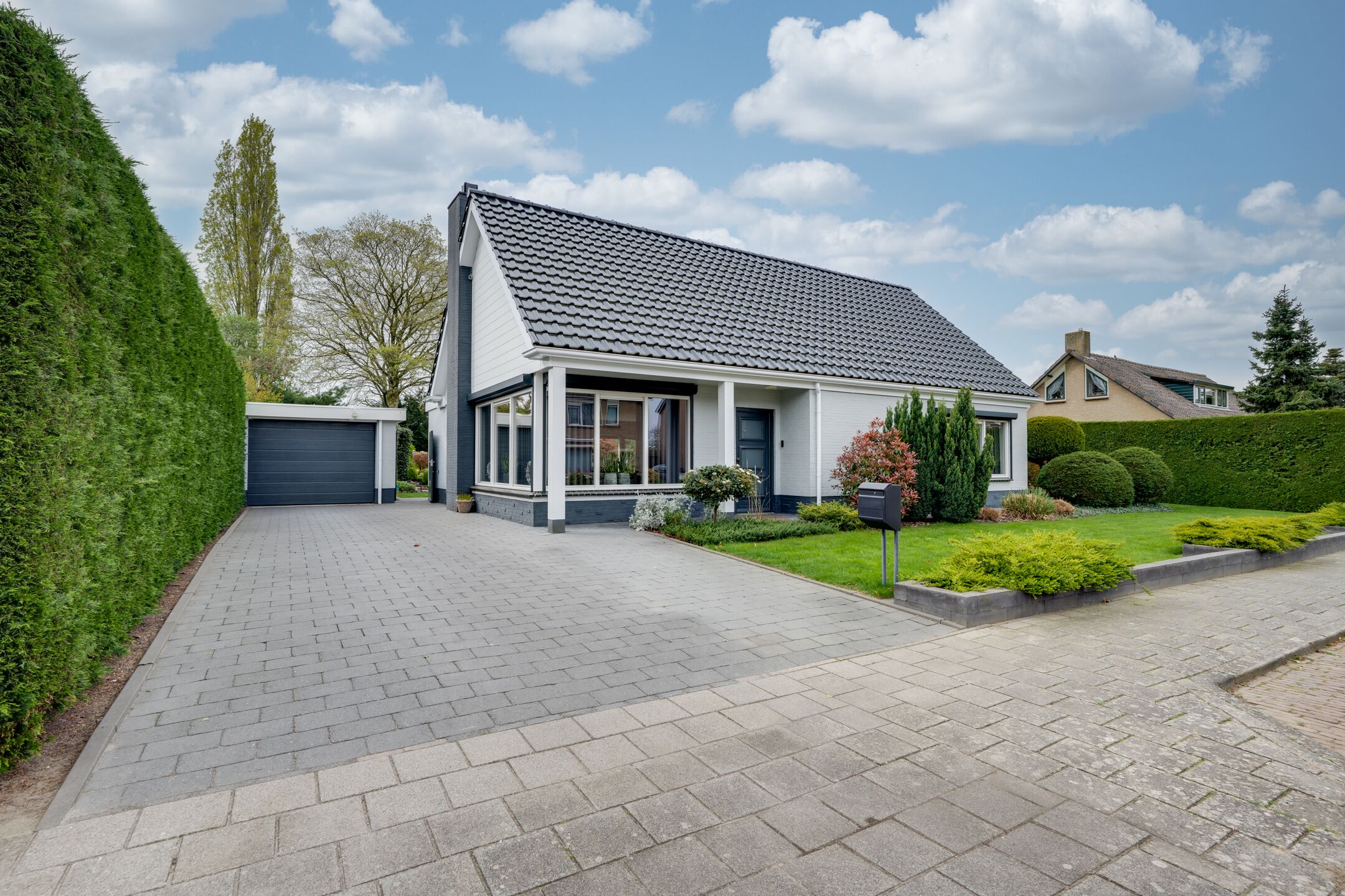 Huis Hertog Janlaan 13 in Sprundel