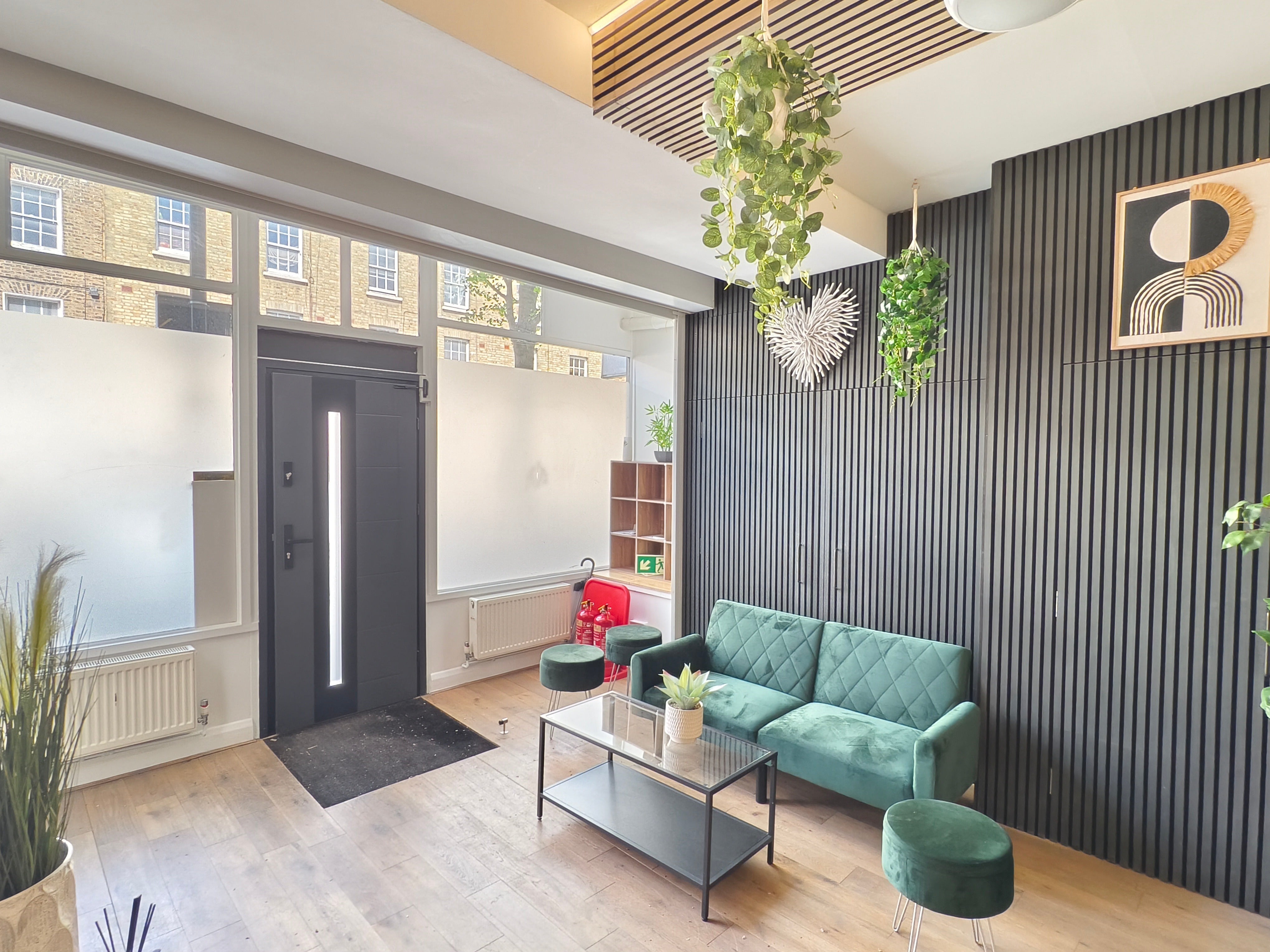 Flat Caledonian Road in Greater London