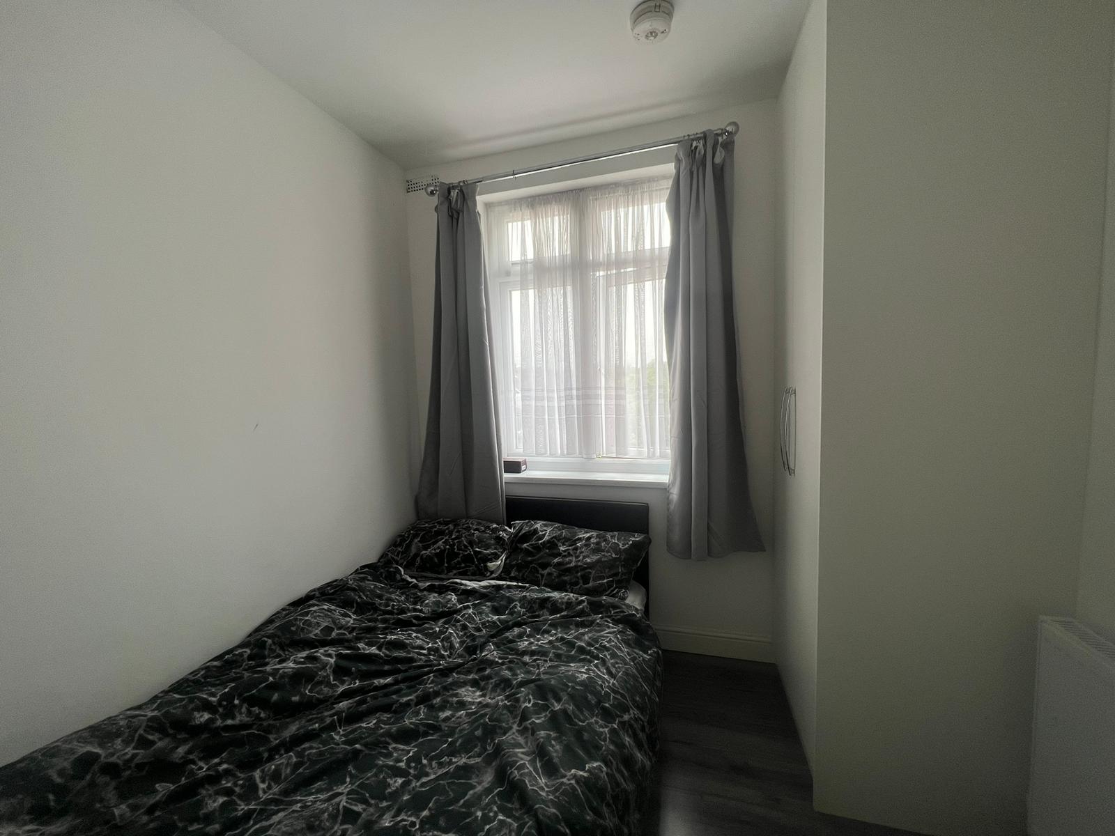 Flat Studley Drive in Greater London