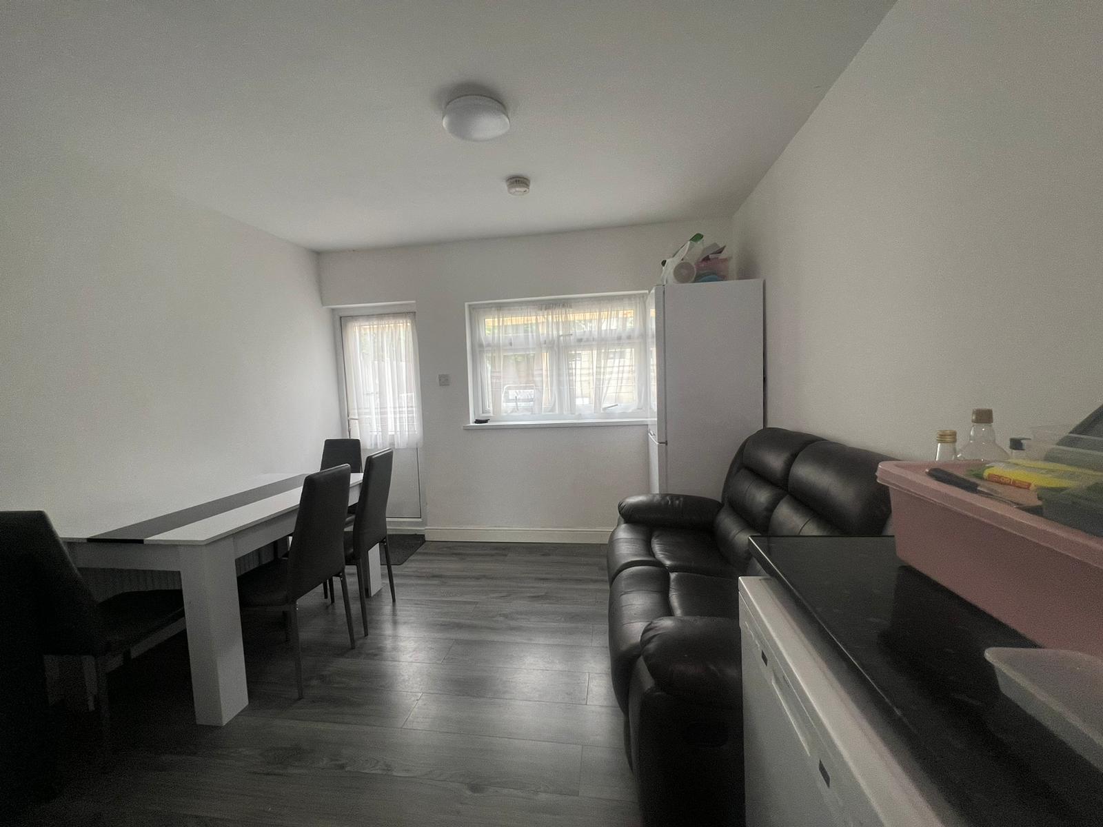 Flat Studley Drive in Greater London