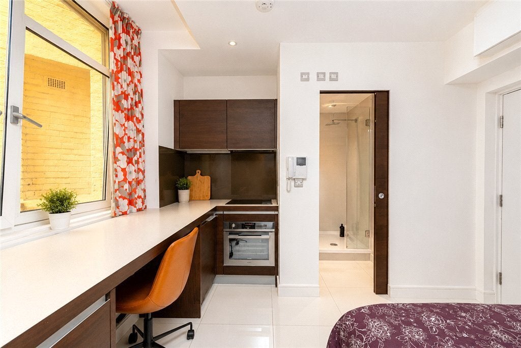 Flat Judd Street in Greater London