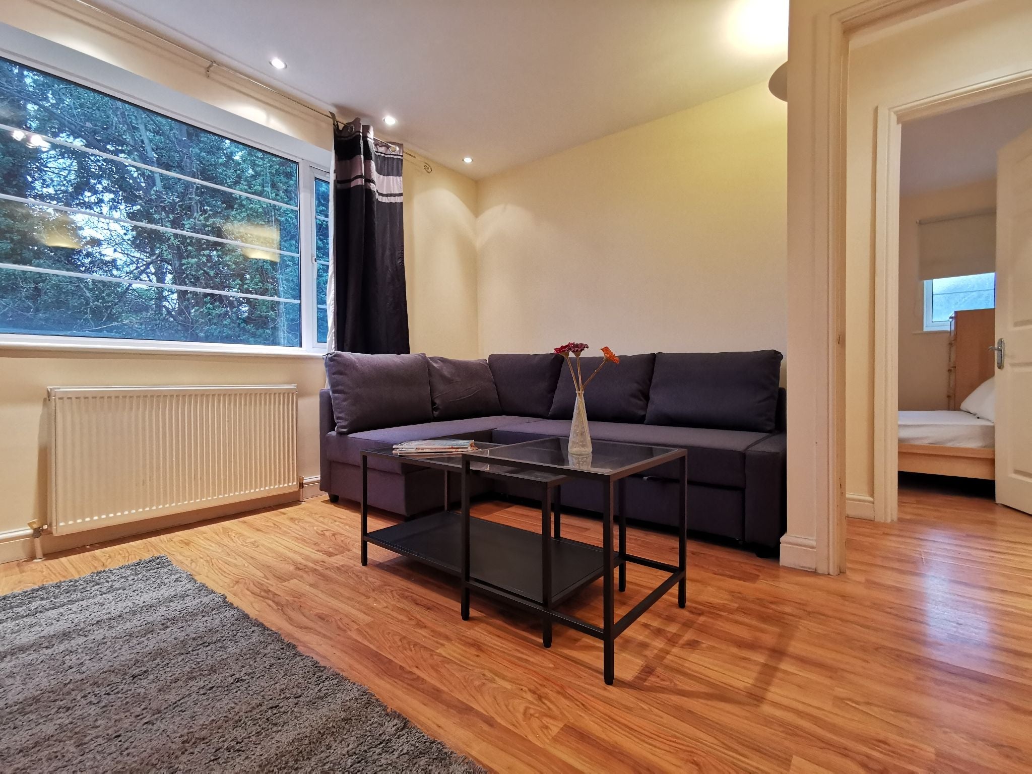 Flat Dagmar Avenue in Greater London