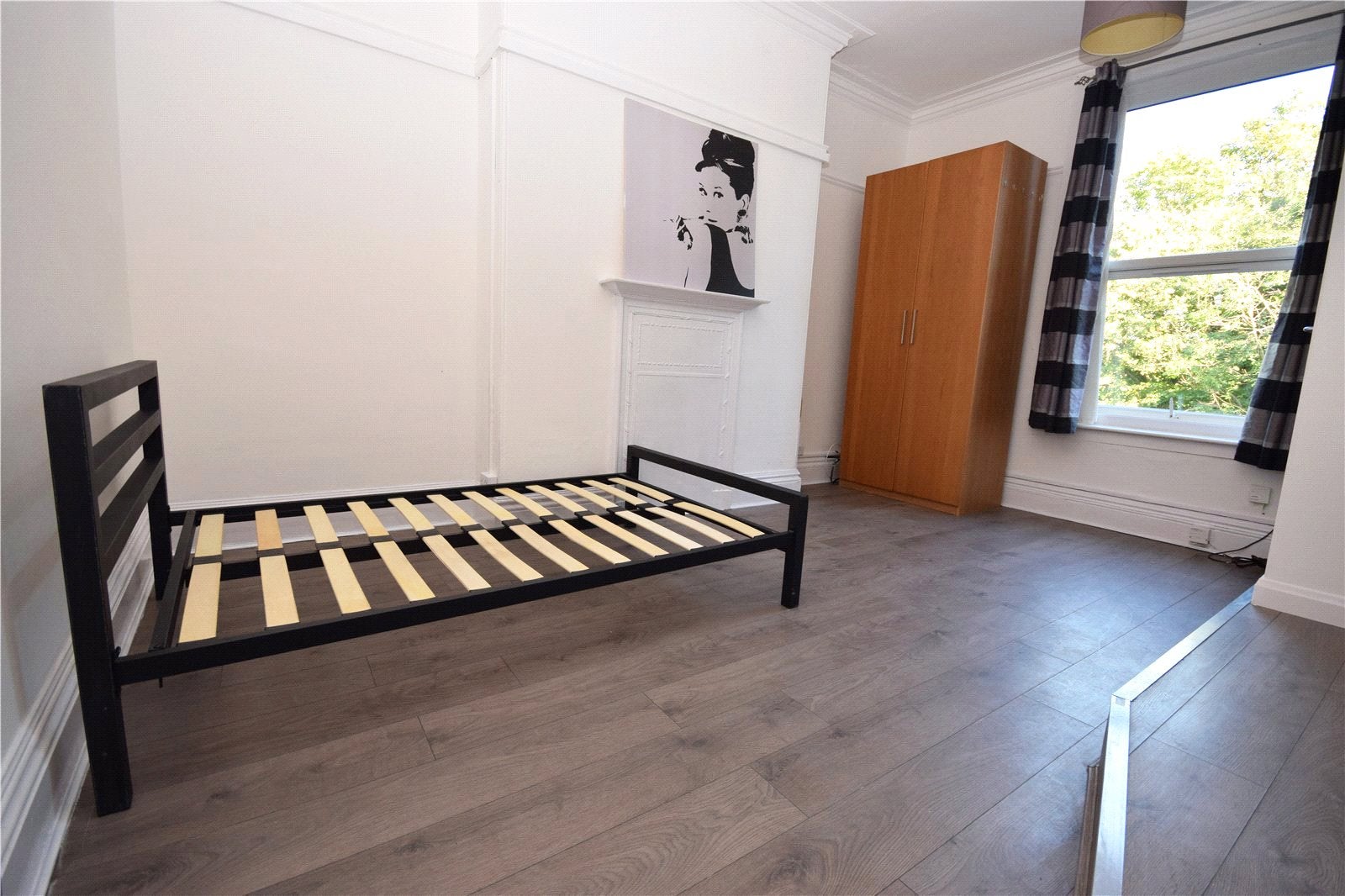 Flat Westfield Terrace in Leeds