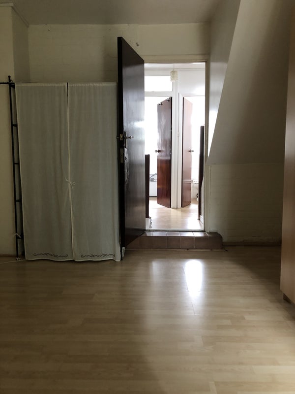 Room Capstan Square in Greater London