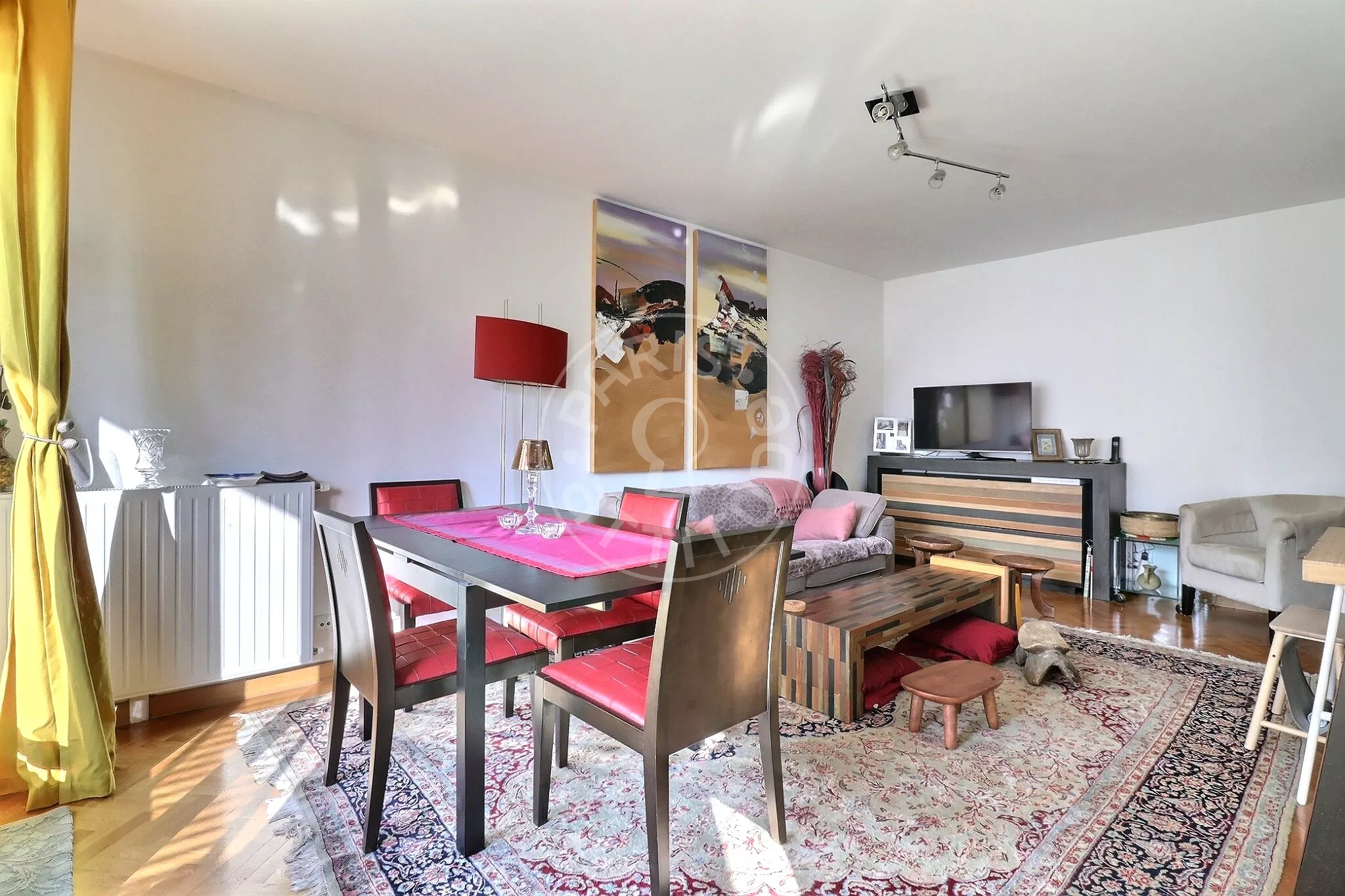 Appartement Rue Saint-Charles à Paris