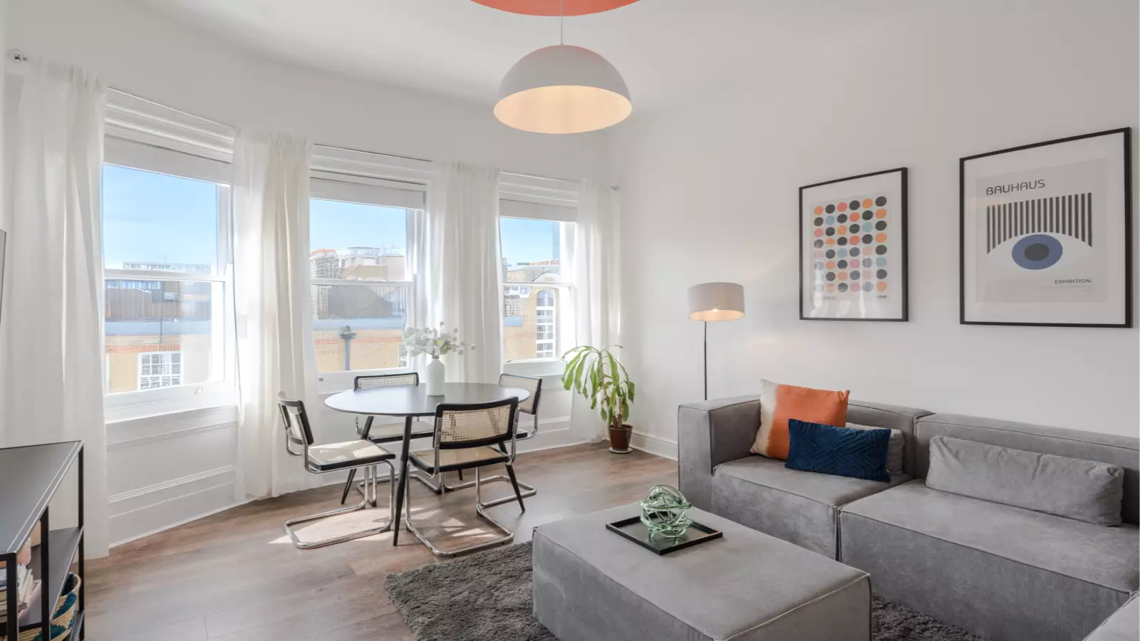 Flat Sotheby Road in Greater London