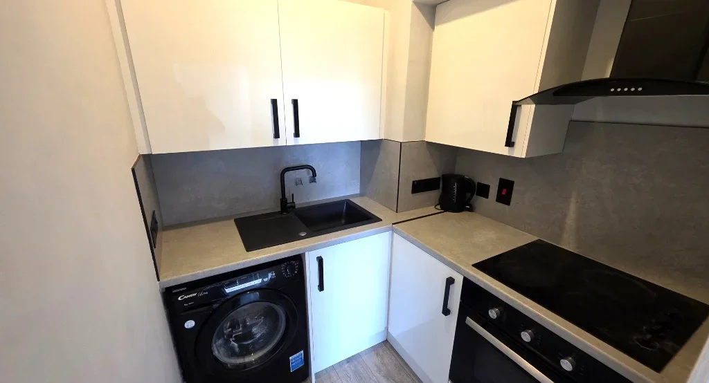 Flat Rosemount Place in Aberdeen City