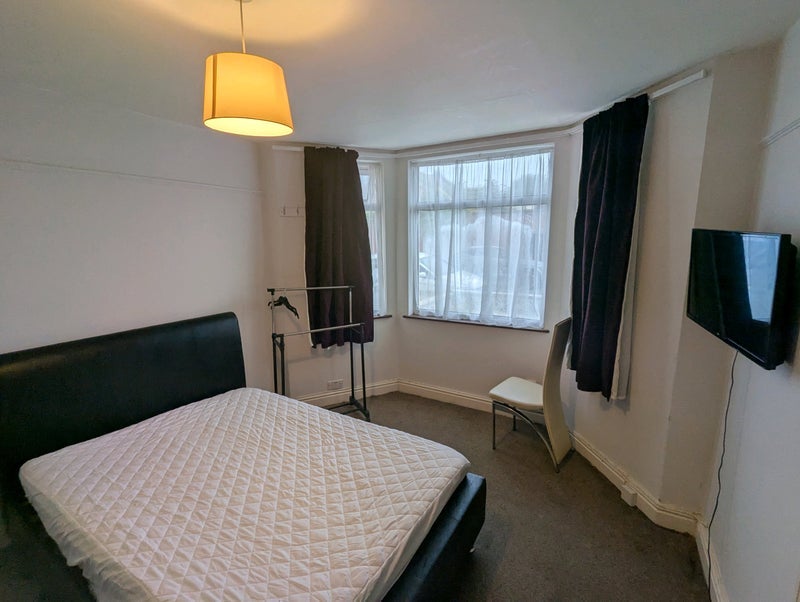 Room Pembroke Avenue in Bristol