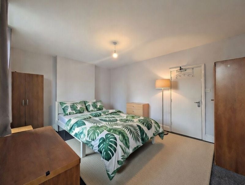 Room Highfield Road in Nottingham