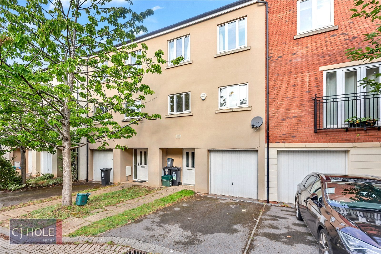 House Jekyll Close in Bristol