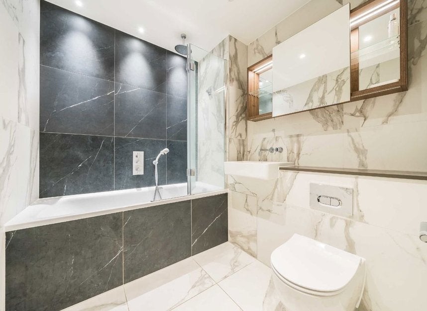 Flat Phoenix Place in Greater London