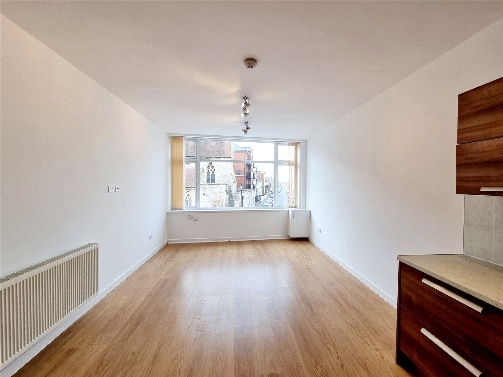 Room Stoke Road in Gosport