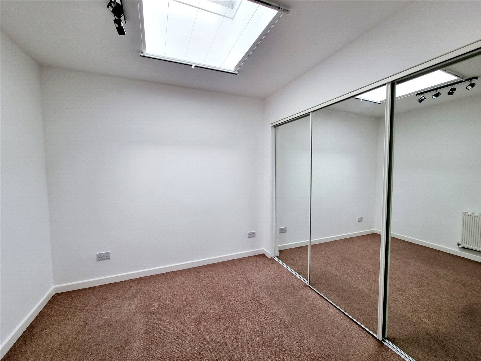Room Stoke Road in Gosport