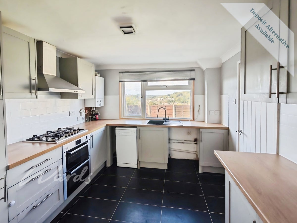 House Kimberley Close in Dover