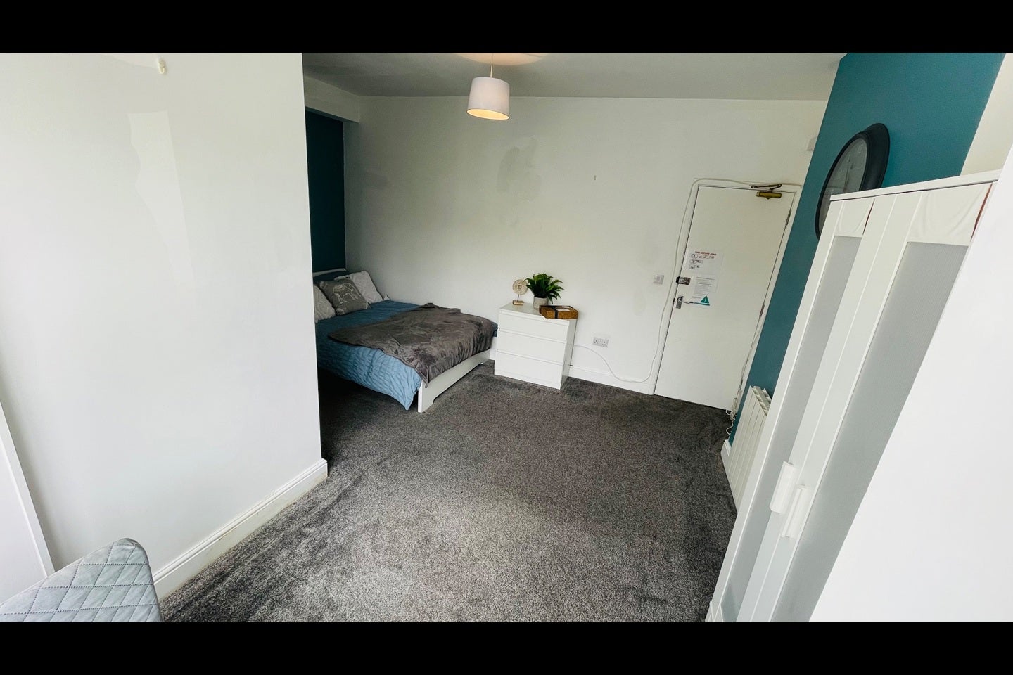 Room Queens Walk in Peterborough