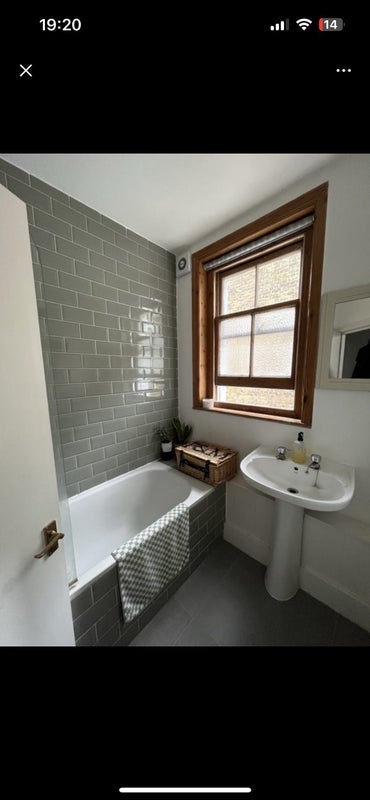 Room Gosberton Road in Greater London