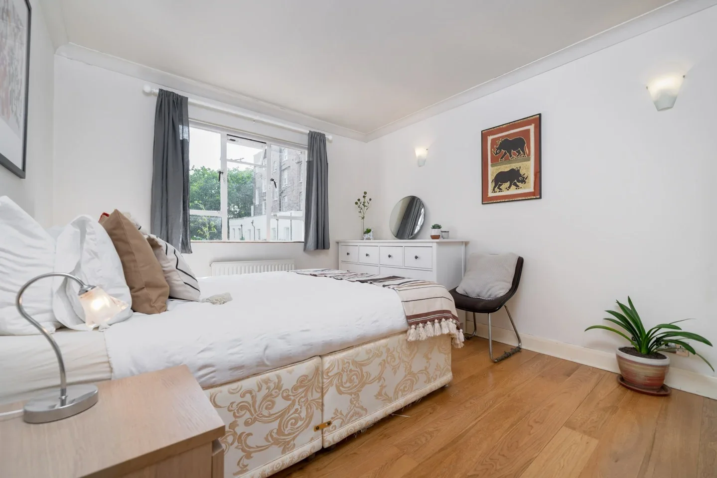 Flat Noel Road in Greater London