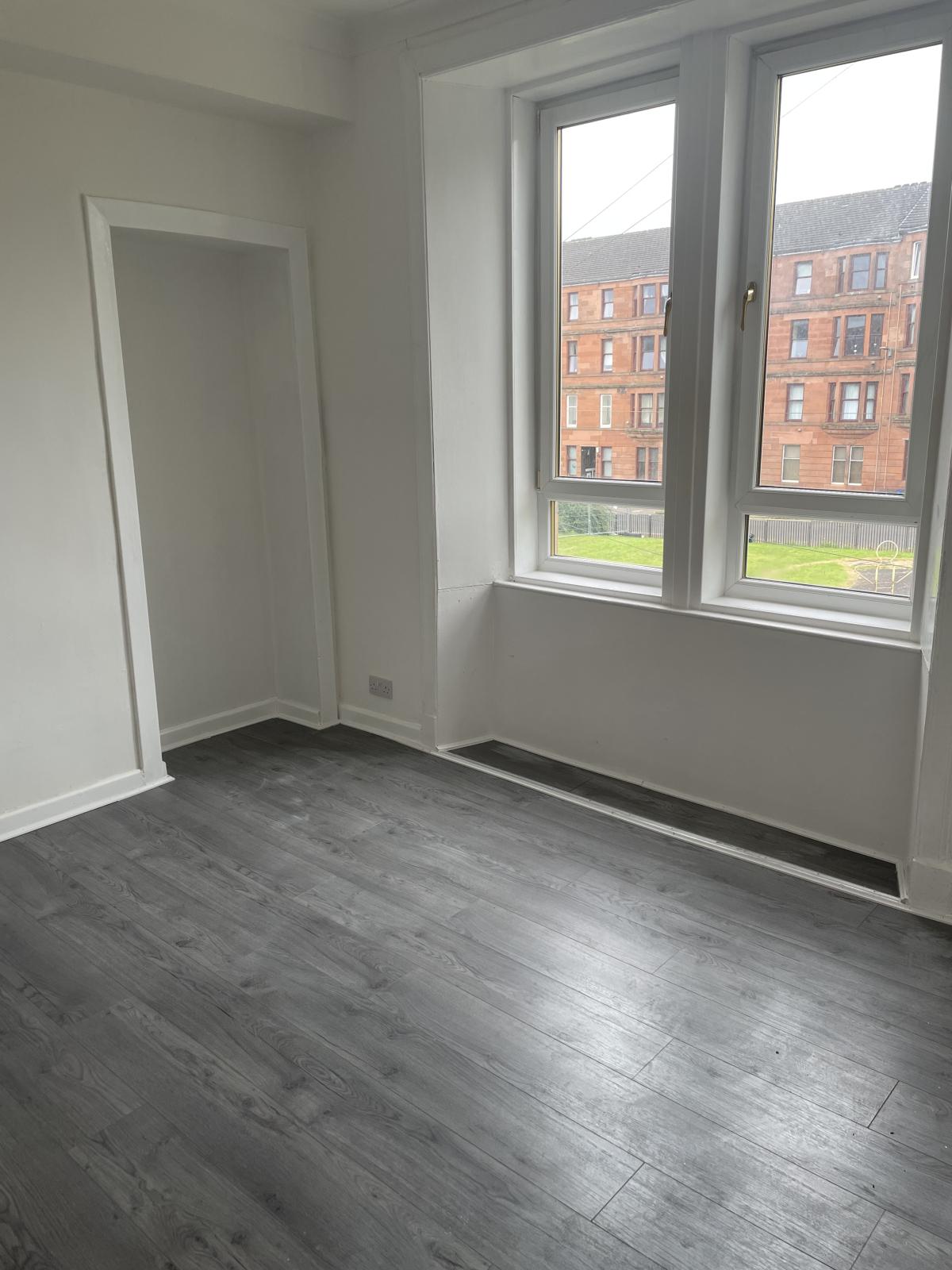 Flat Howard Street in Paisley