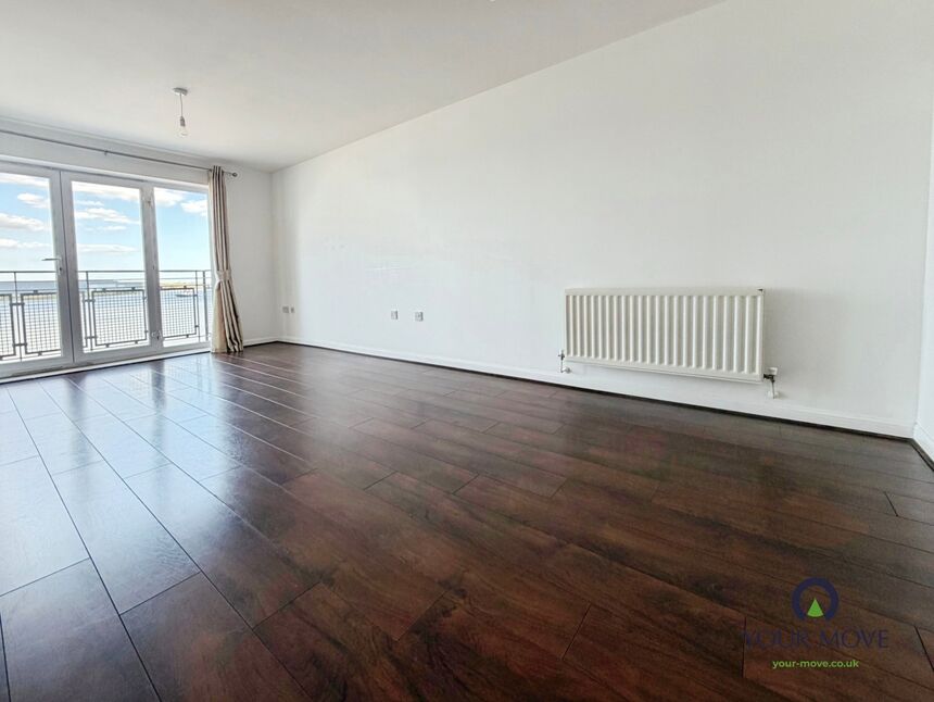 Flat Chichester Wharf in Greater London