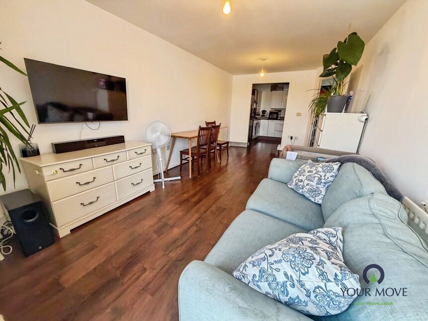 Flat Chichester Wharf in Greater London
