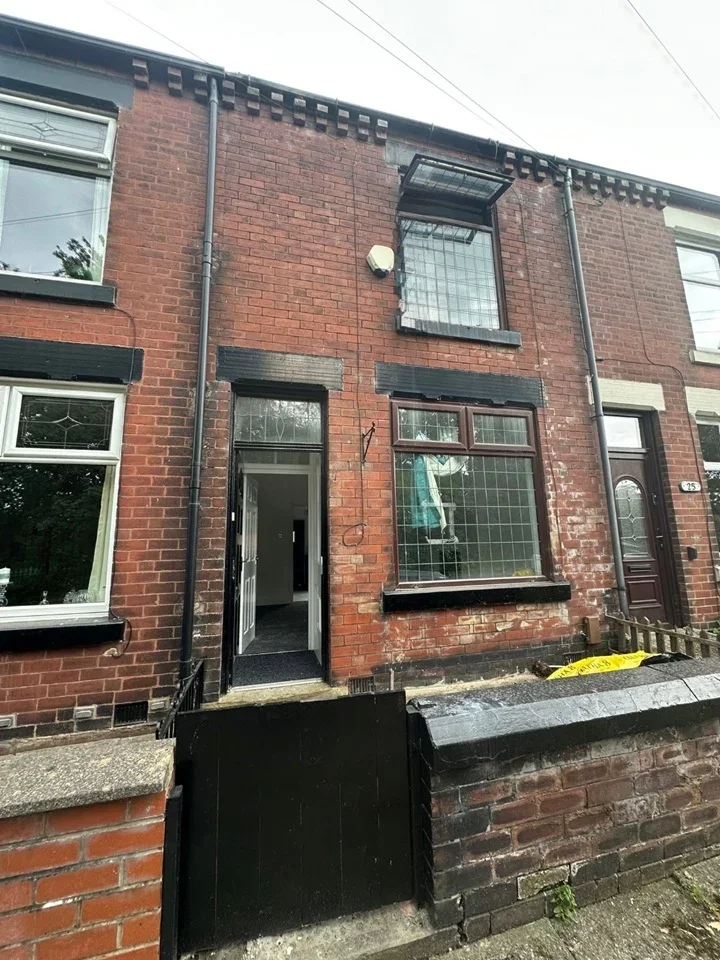 House Ryefield Street in Bolton