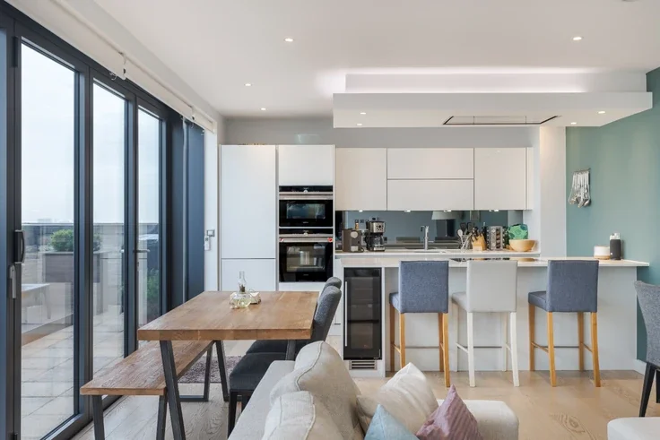 Flat Yabsley Street in Greater London