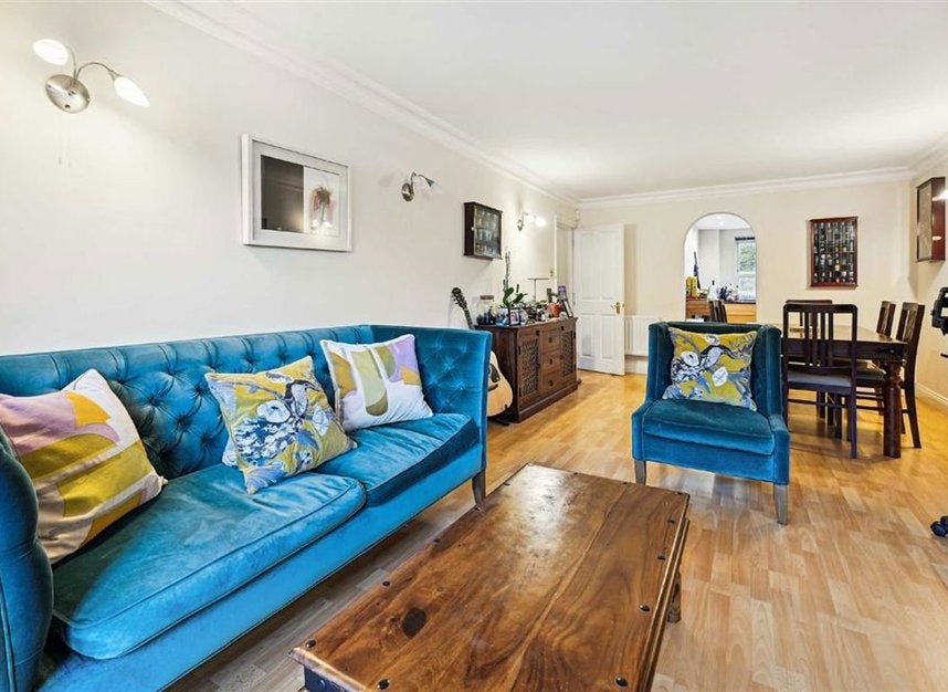 Flat Great Dover Street in Greater London