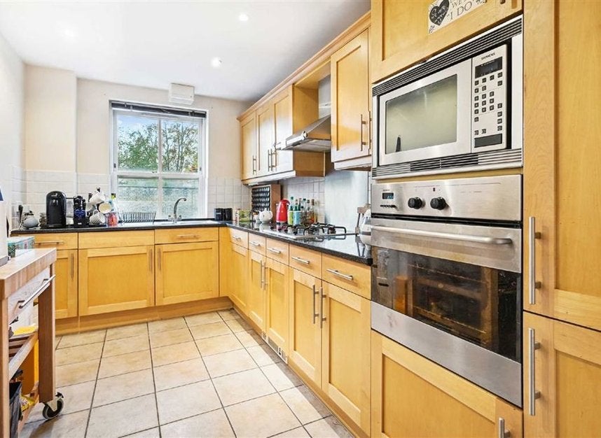 Flat Great Dover Street in Greater London