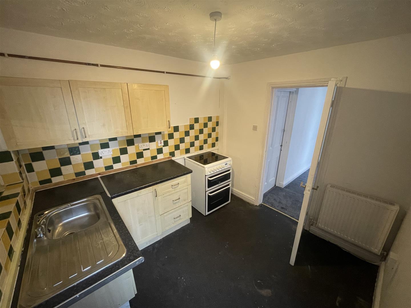 Flat Brackenbury Road in Preston