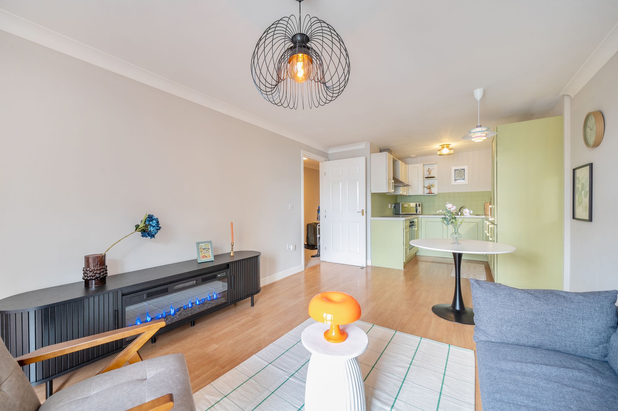 Flat Maltings Close in Greater London