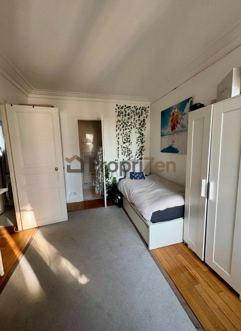 Flat Rue de la Pompe in Paris