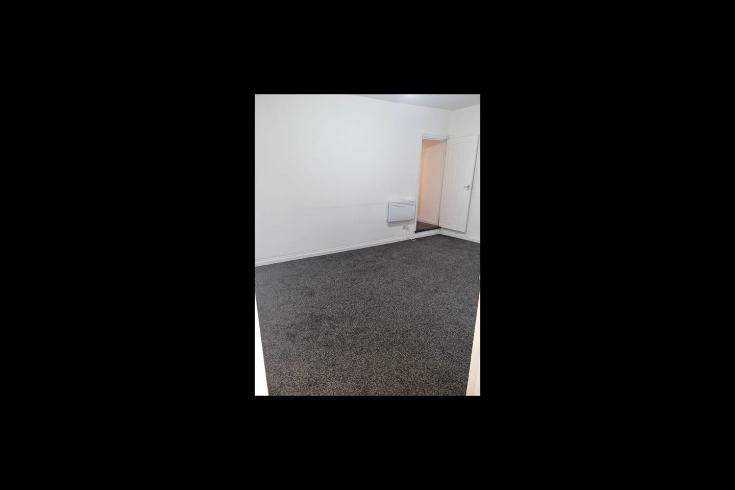 Flat Halliwell Road in Bolton