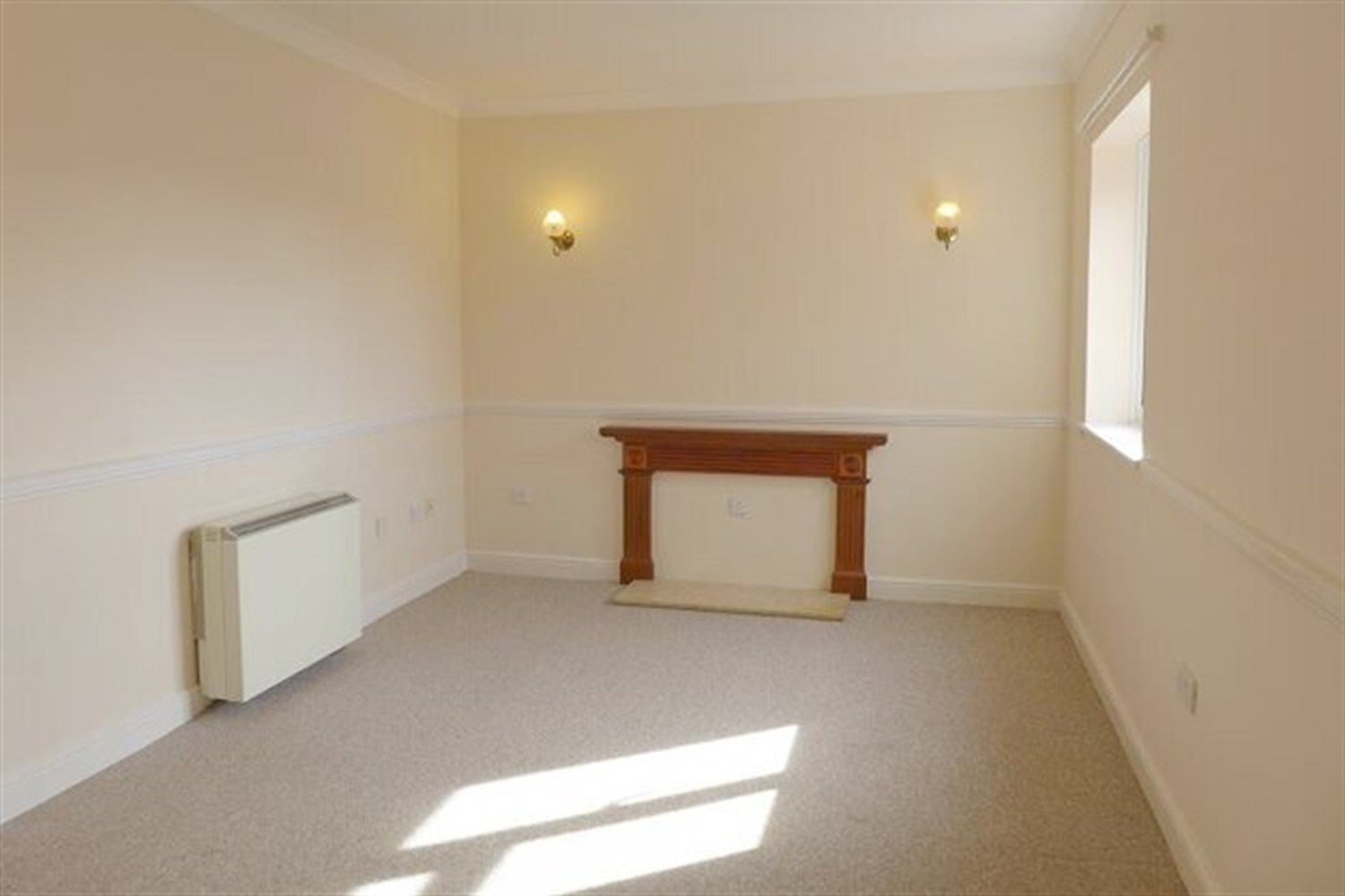 Flat Weymouth Avenue in Gosport
