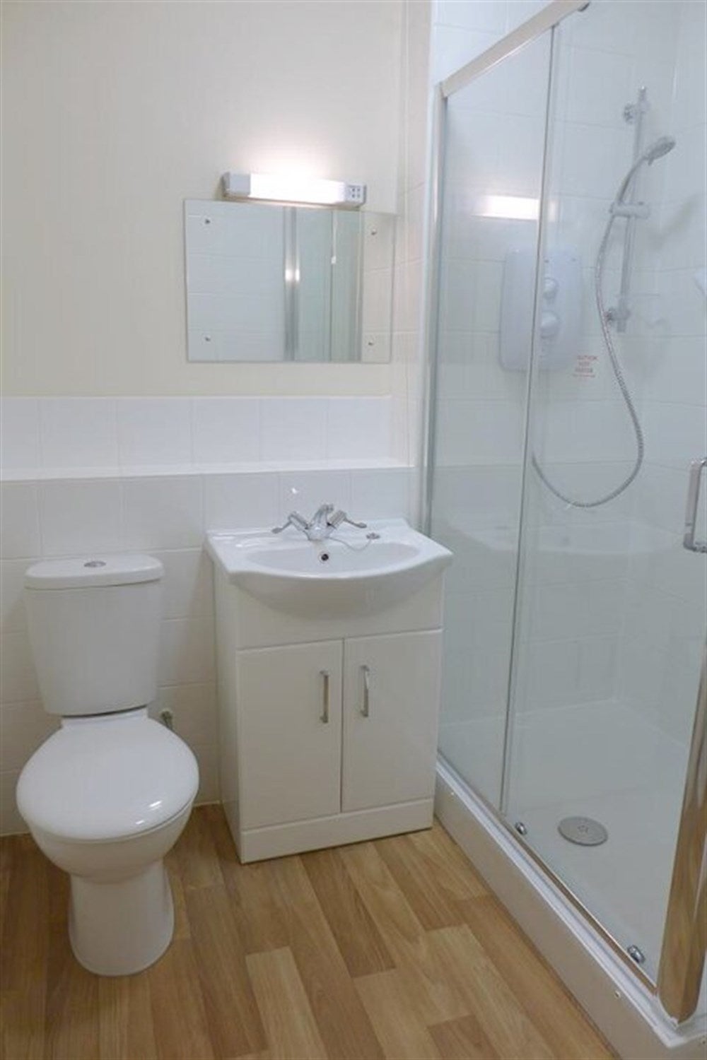 Flat Weymouth Avenue in Gosport