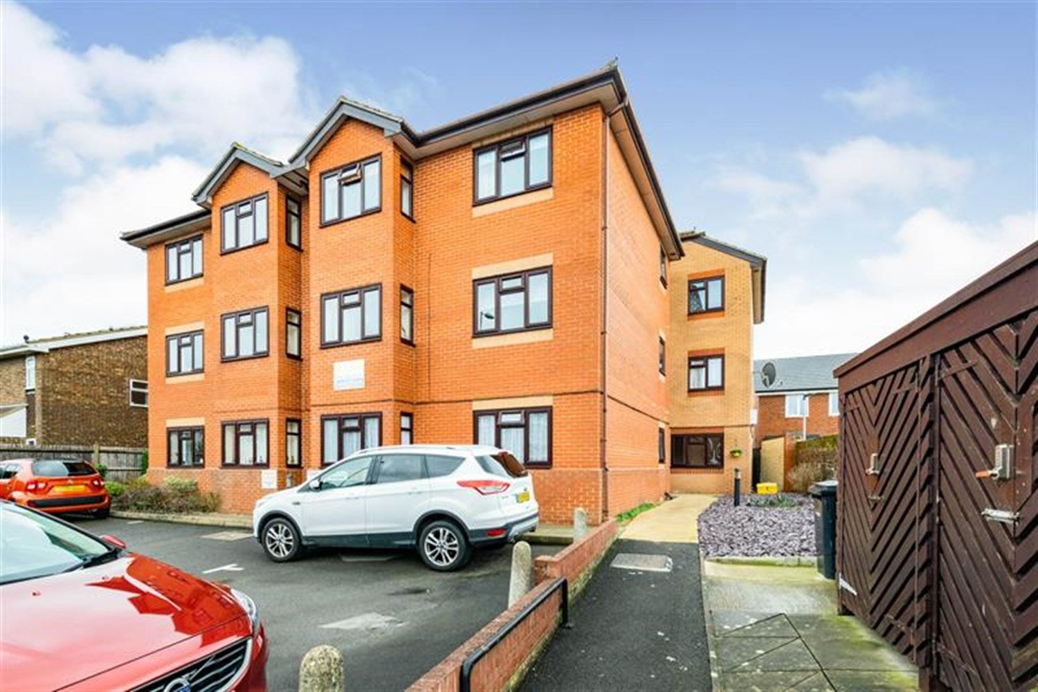 Flat Weymouth Avenue in Gosport