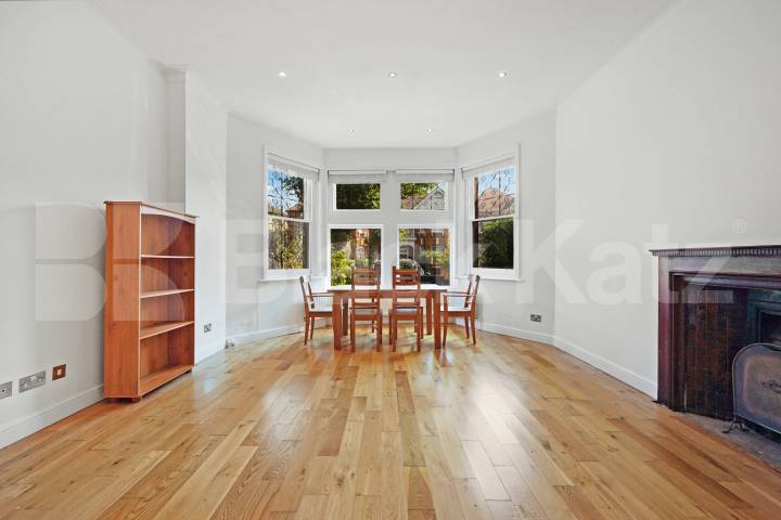 Flat Iverson Road in Greater London