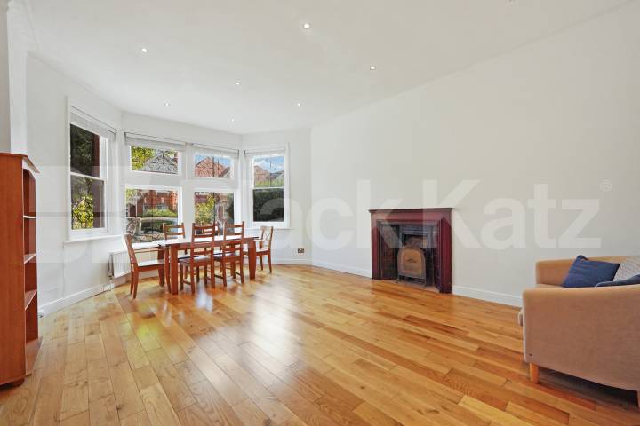 Flat Iverson Road in Greater London