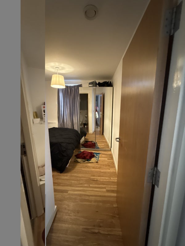 Room Bouverie Court in Leeds