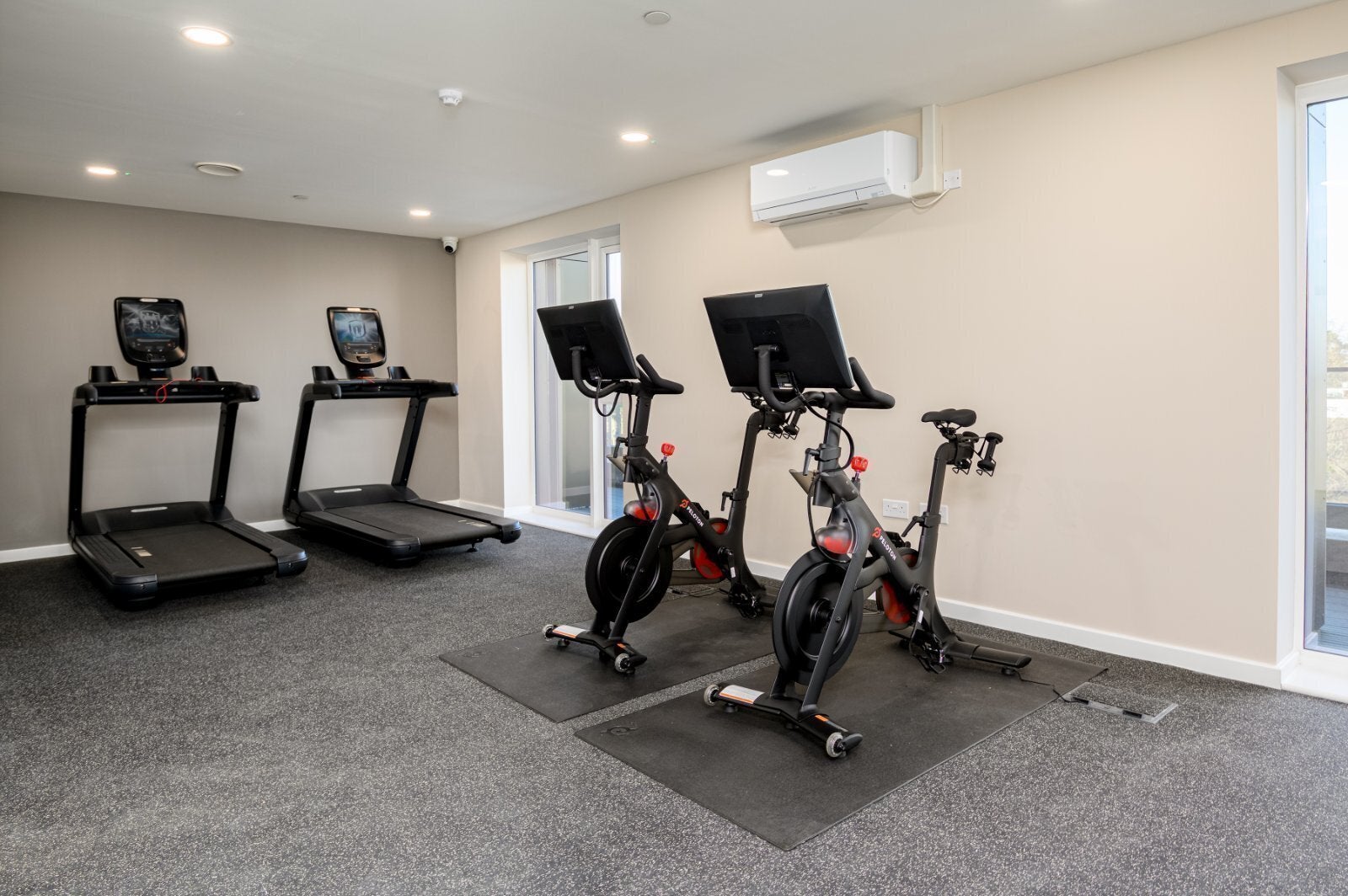 Flat Millers Close in Elmbridge