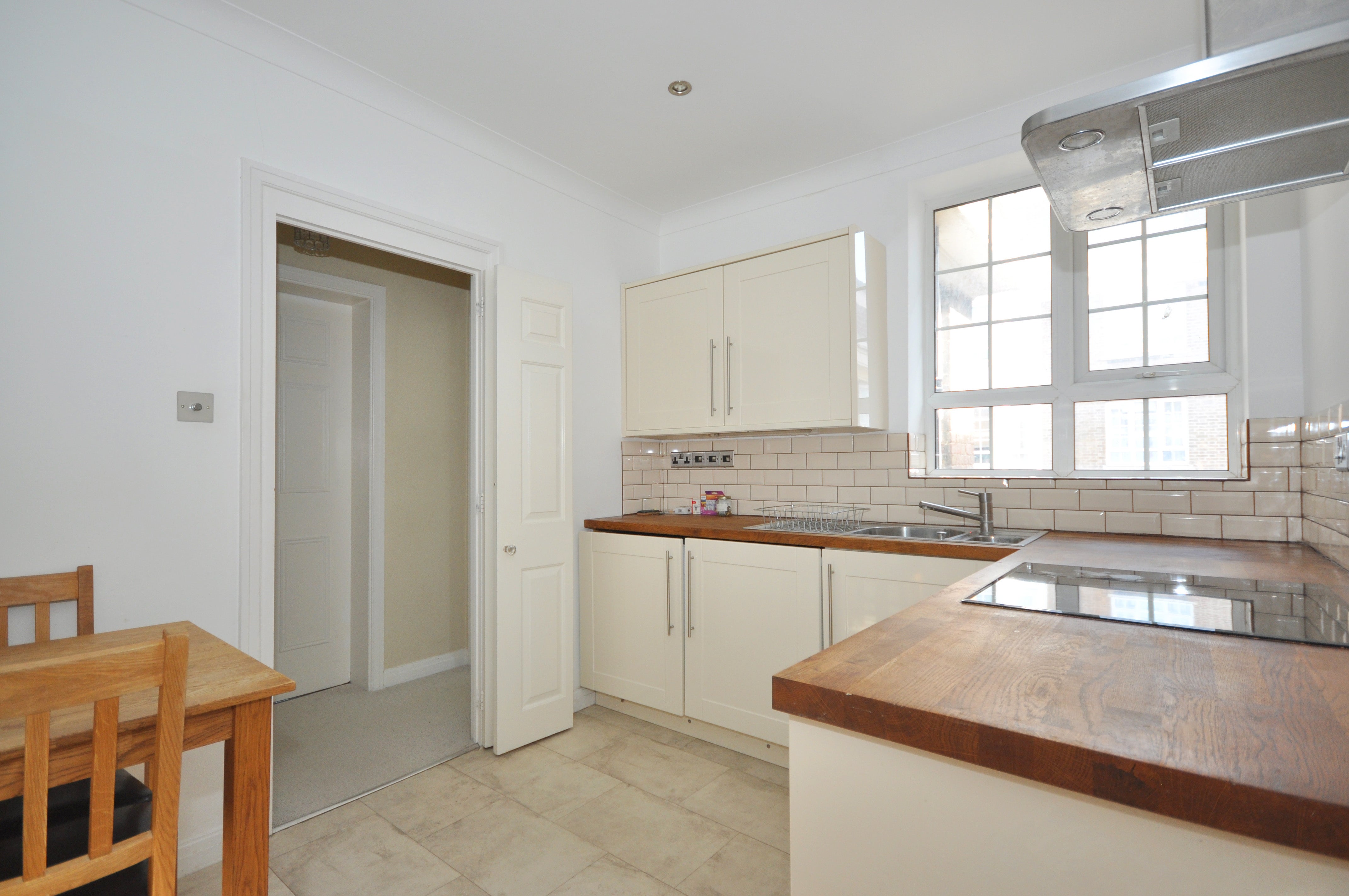 Flat Wellington Street in Cheltenham