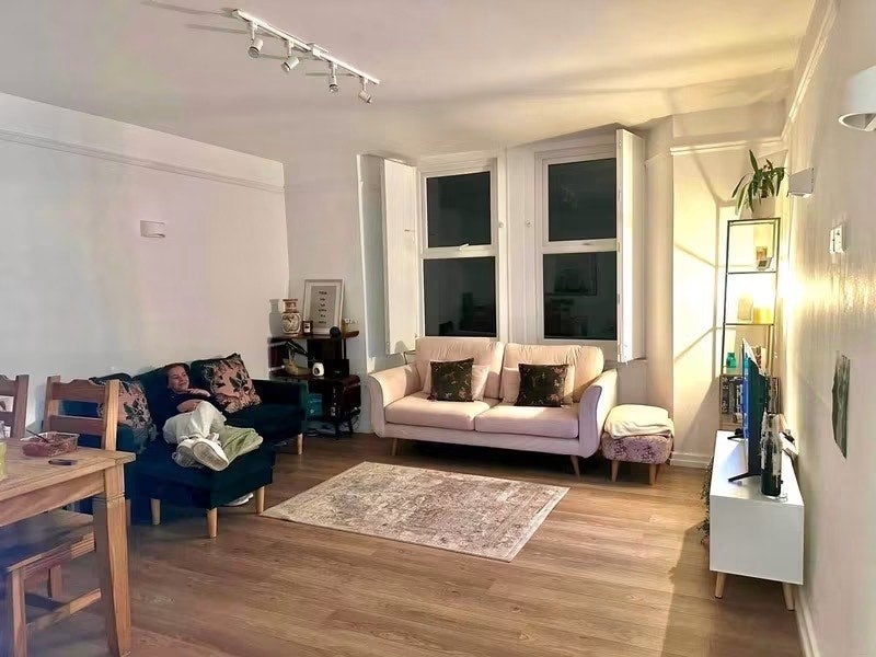 Room Redland Grove in Bristol