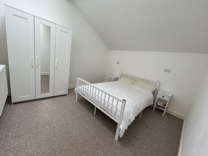 Room Weston Road in Bristol