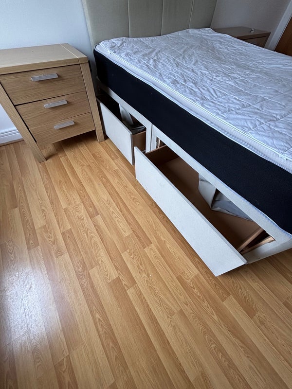 Room Vicarage Lane in Greater London