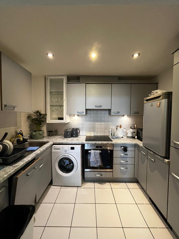 Room Vicarage Lane in Greater London