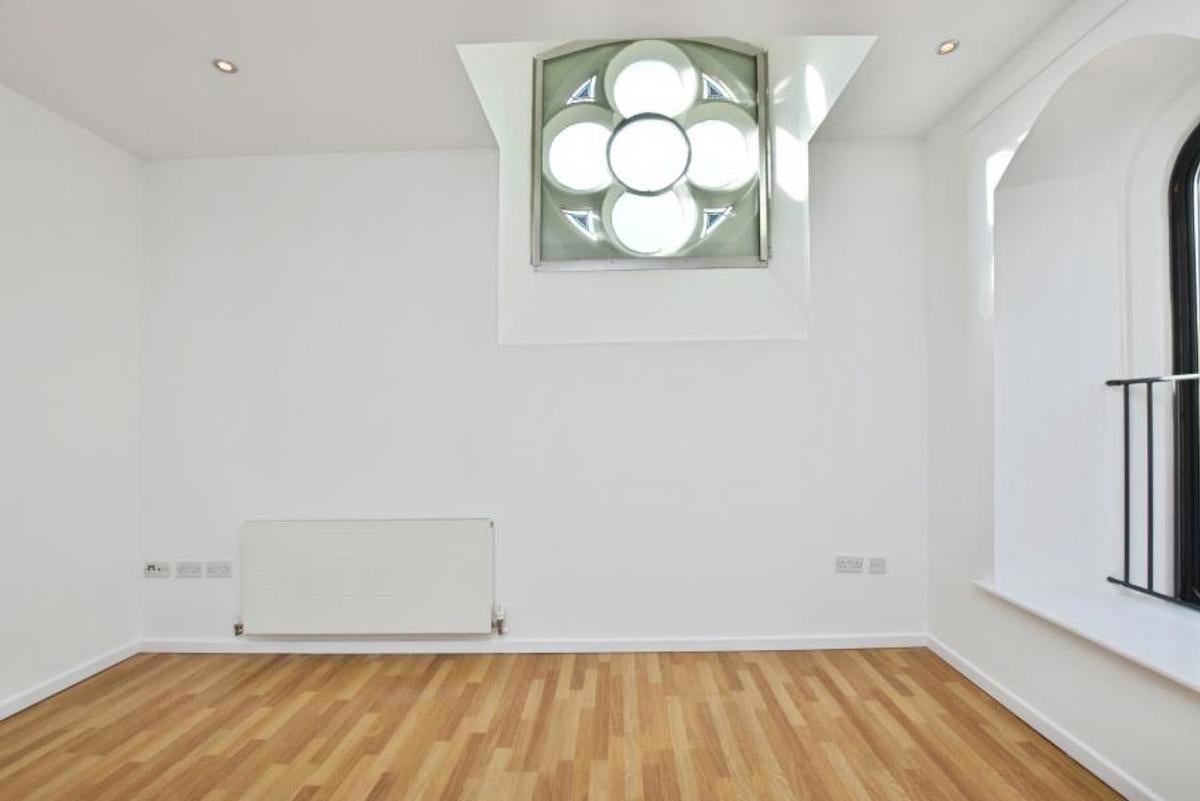 Flat East Street in Bristol