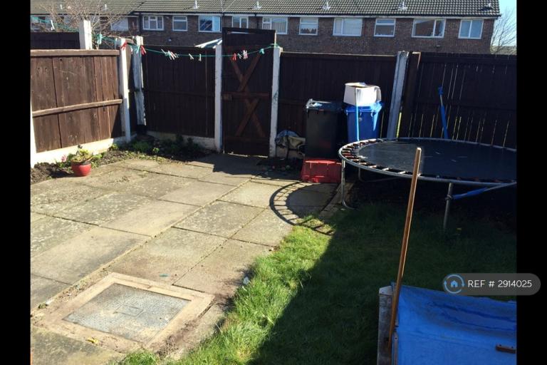 House Alma Close in Kirkby
