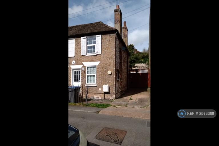 House Lower Road in Dover