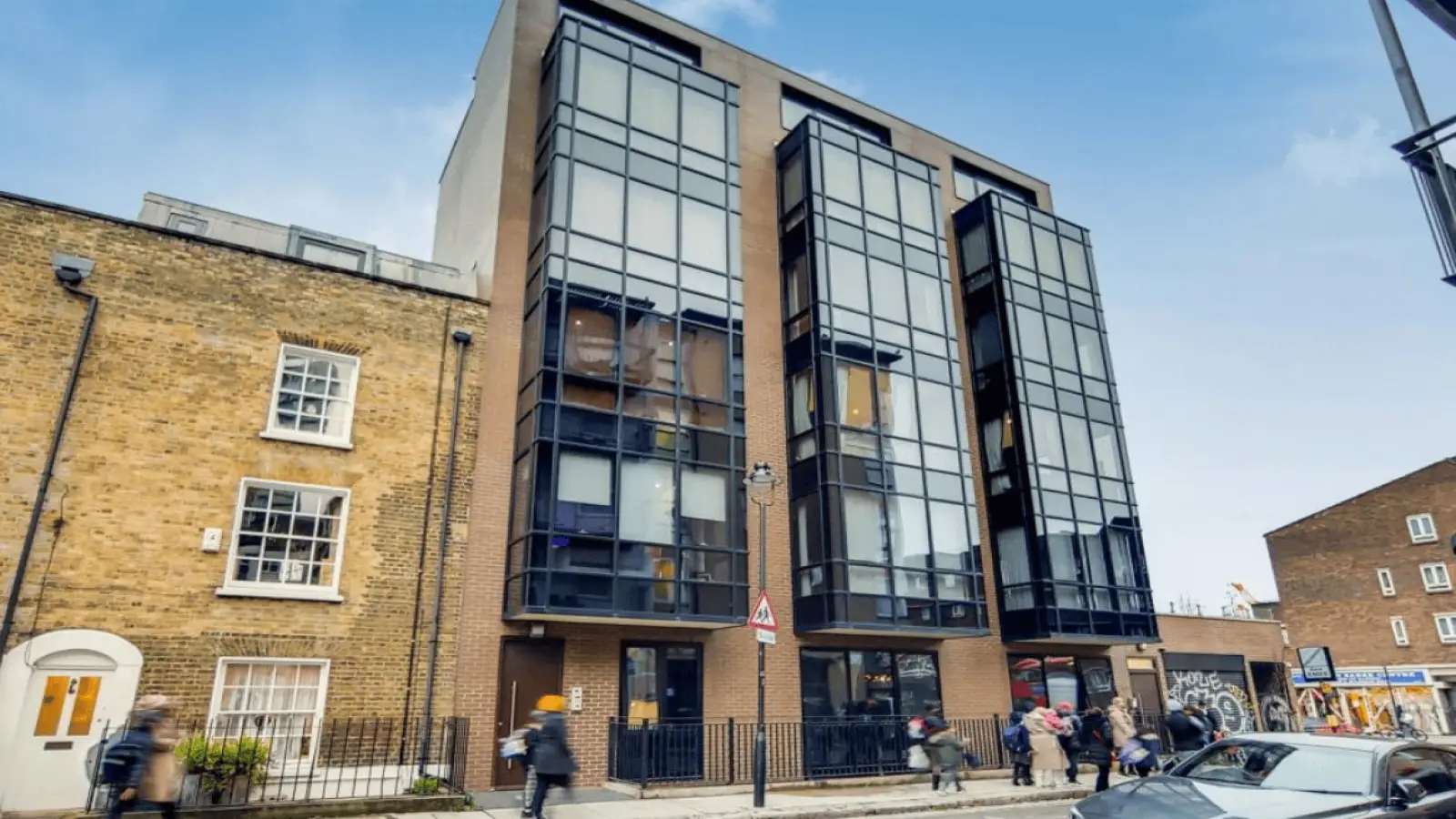 Flat Prince of Wales Passage in Greater London