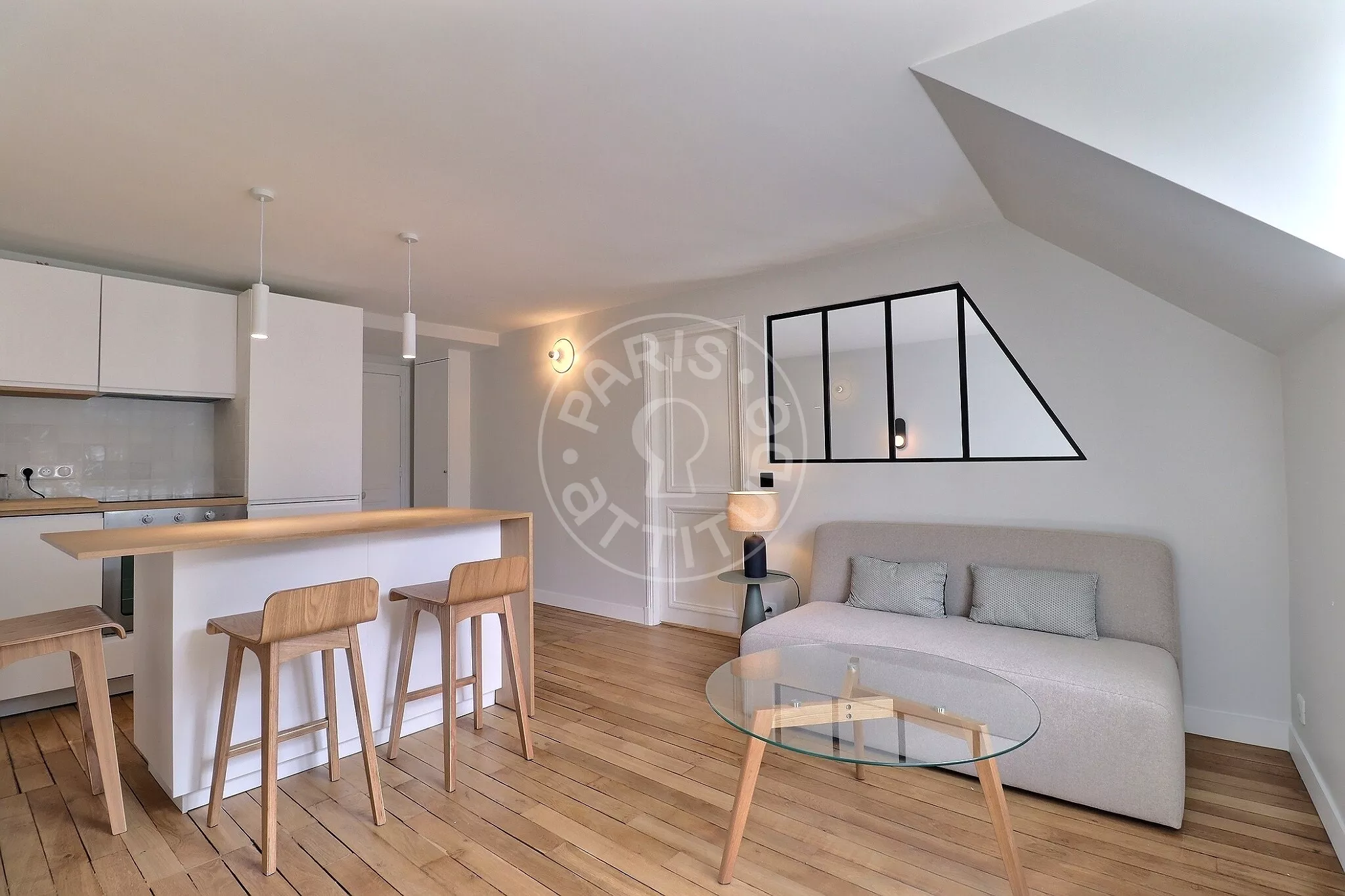 Flat Rue Saint-Lazare in Paris