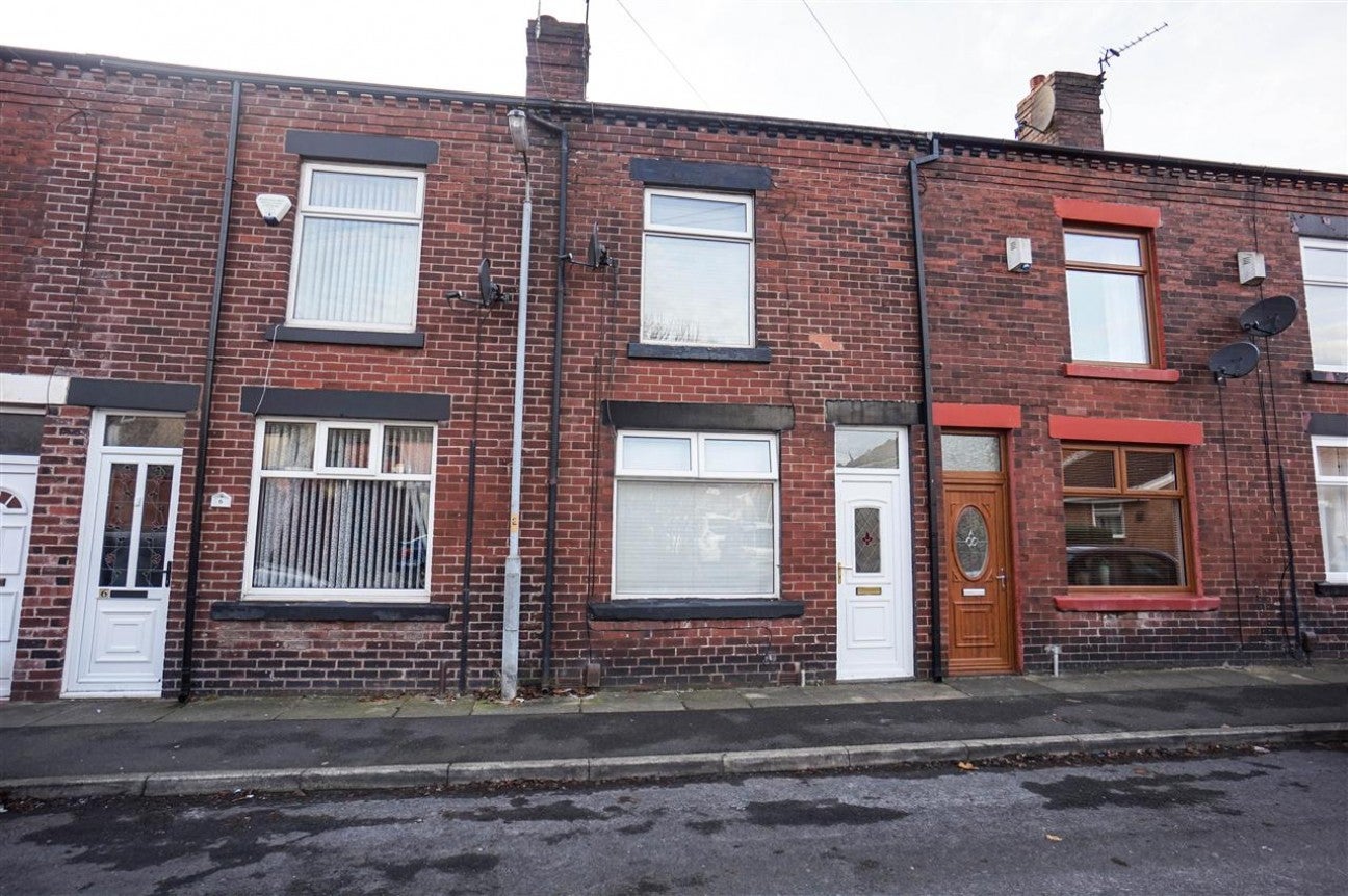 House Robinson Street in Horwich